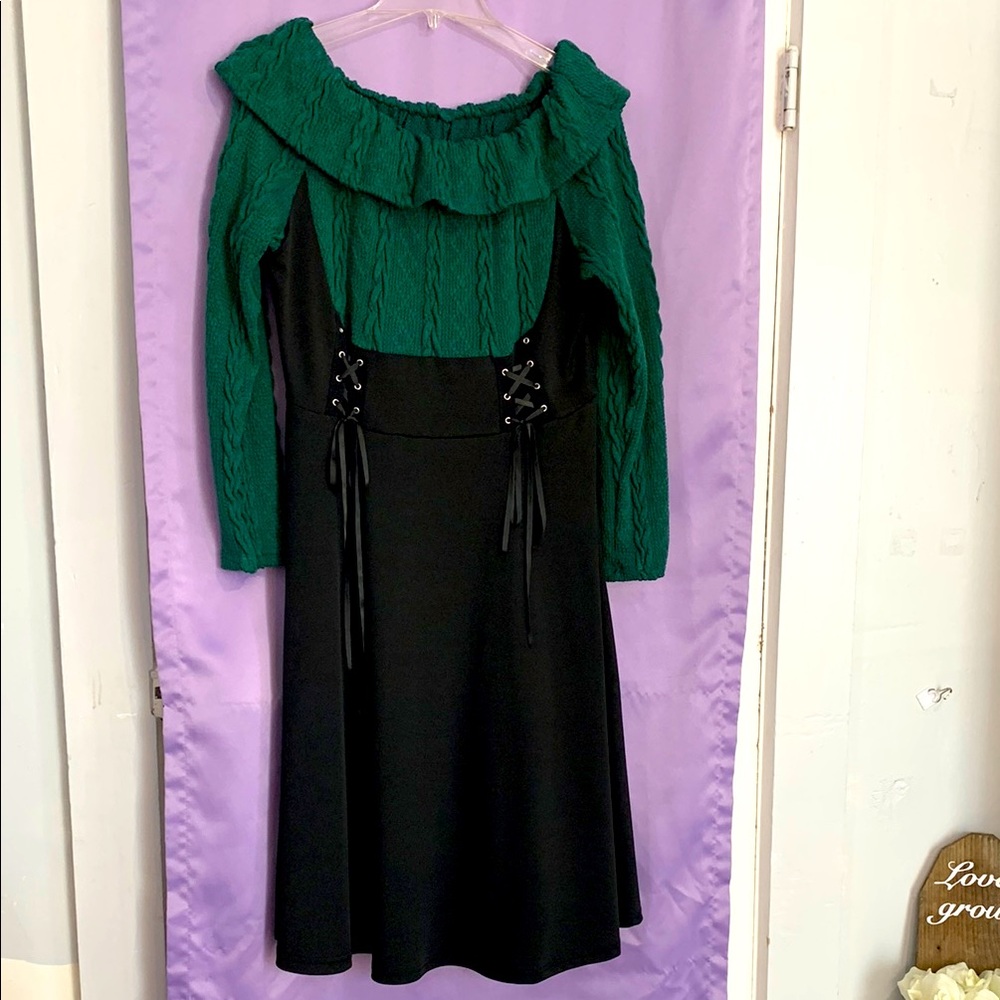 Elegant Green and Black Women's Dress